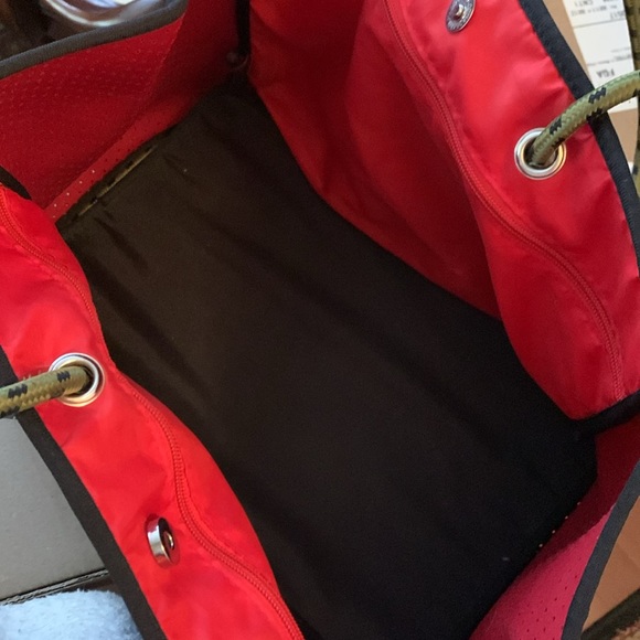 Neoprene tote - Picture 3 of 4